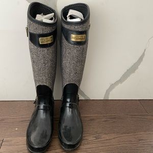 New herringbone Hunter rain boots